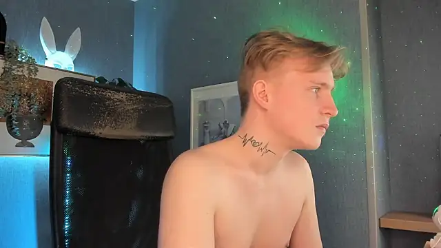 AlexxSweet: διαδικτυακό σόου στην κάμερα