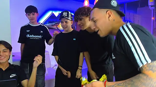 Houseofwarrios – Live XXX-chat