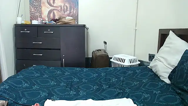 VoluptuousXX5's Live XXX Chat