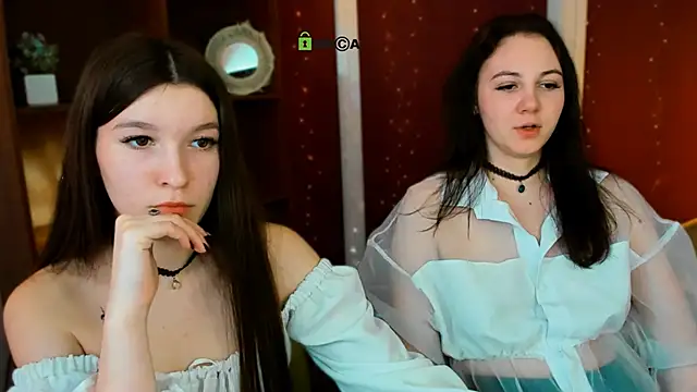 mira_vibe's Live XXX Chat