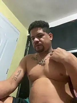 Dominicanobb's Live XXX Chat