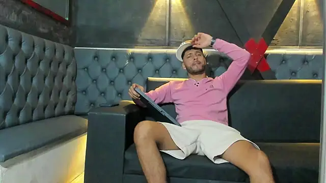 Chat +18 de Angel_Villareal ao vivo