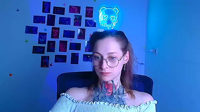 Esmi_Winter's Live XXX Chat