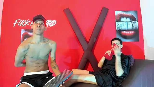 GREEN_BOYS Adlı Modelin Web Kamerası Şovu