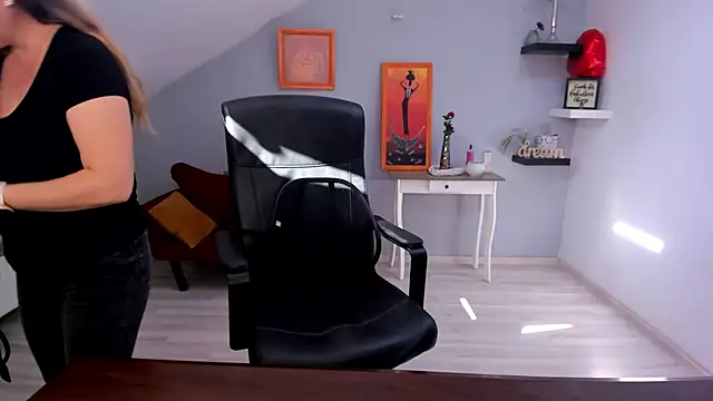 LollaGirl's Live XXX Chat