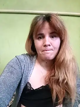 SannyMILF 现场XXX聊天