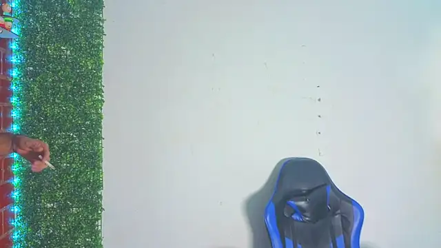 Demitryo's Live XXX Chat