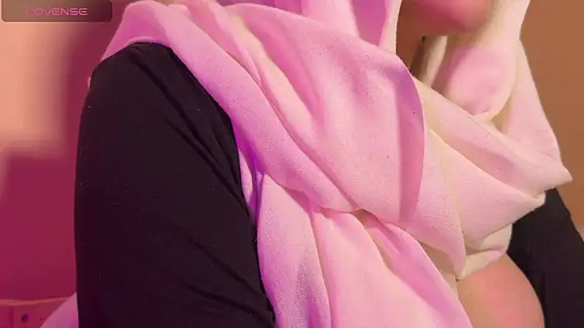 Elinatiranda Adlı Modelin Web Kamerası Şovu