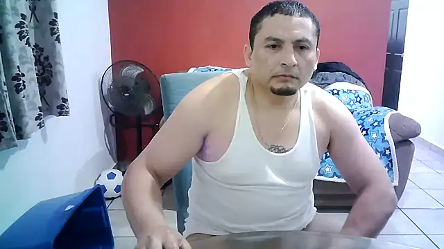 Benjacabo's Live XXX Chat