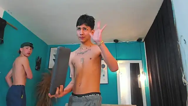 Marcus_and_Tony Show Webcam