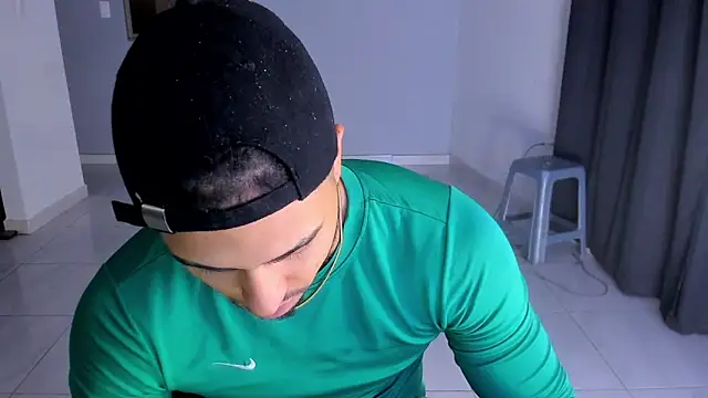 Kris_Khalifa69 现场XXX聊天