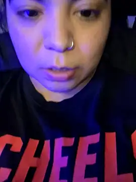 kimmiakiss22 即時 XXX 聊天