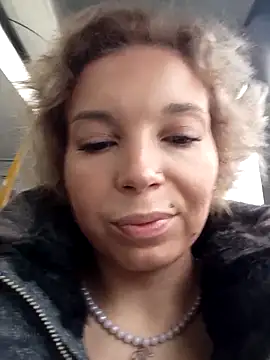 Conny_Shellie's Live XXX Chat