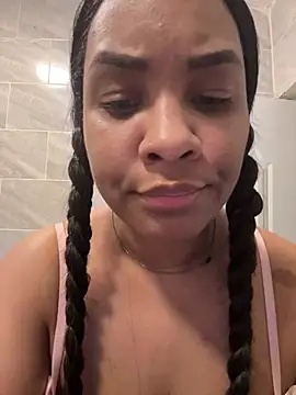 ChaniitaのライブXXXチャット