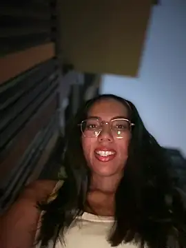 SheenaBrooke: διαδικτυακό σόου στην κάμερα