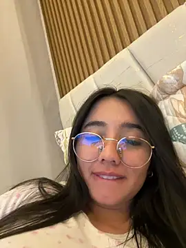 Michelle_Zoe Chat XXX in diretta