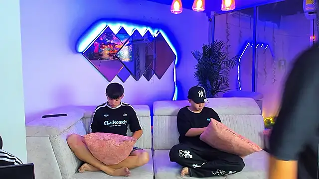 Houseofwarrios' Webcam Show