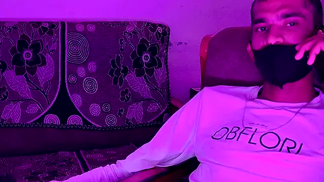 zihan777 Adlı Modelin Web Kamerası Şovu