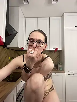 แชท XXX สดของ MartiniiSelenna