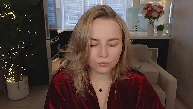 Mira_Mermayd Adlı Modelin Canlı XXX Sohbeti