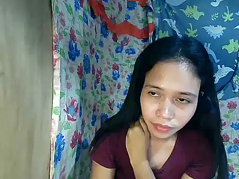 PinaySkinnyGirl Adlı Modelin Canlı XXX Sohbeti