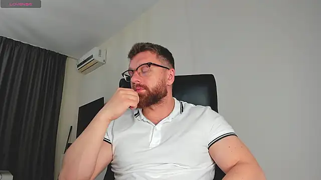 Webkamerová show Findom_guy