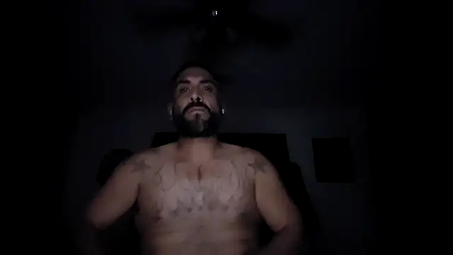 Živý XXX chat Forbidden_daddy