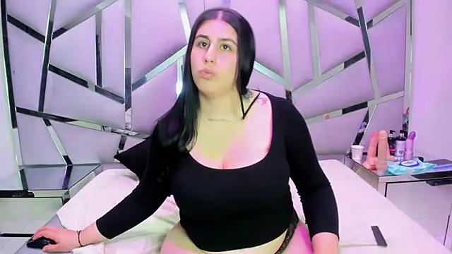 Criistaal_'s Live XXX Chat