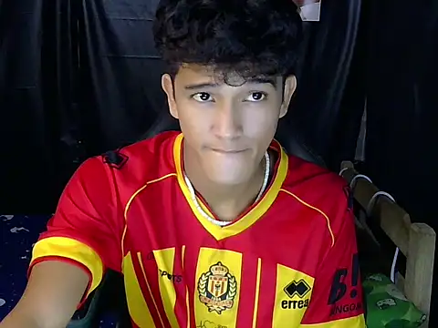 hugekenbigcock Live XXX Chat