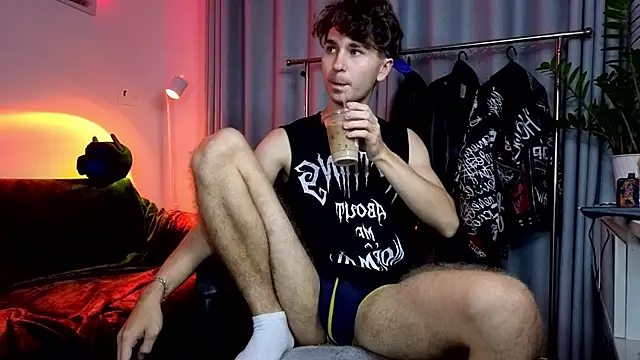 Chat XXX en directo de Joseph__Quinn