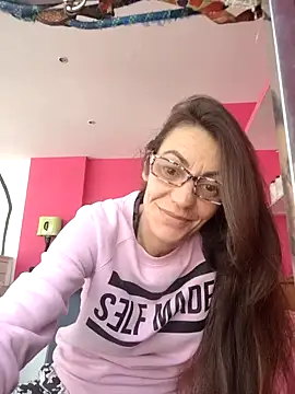 Eimikuro11 élő XXX-chatje