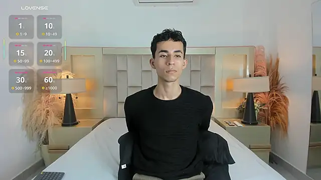 Chat +18 de Zahir_Ashar ao vivo