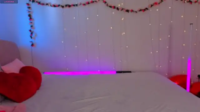 GiannaSky élő XXX-chatje