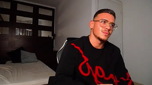 ElijahThorne: απευθείας συνομιλία ΧΧΧ