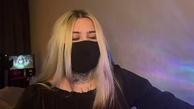 Xtoni_ élő XXX-chatje