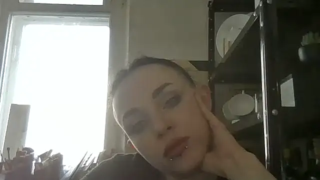 Trinsy_Love élő XXX-chatje