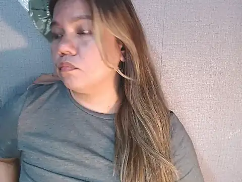 ambersmile élő XXX-chatje