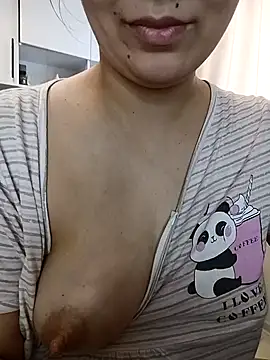 Emi_hot1 Chat XXX in diretta