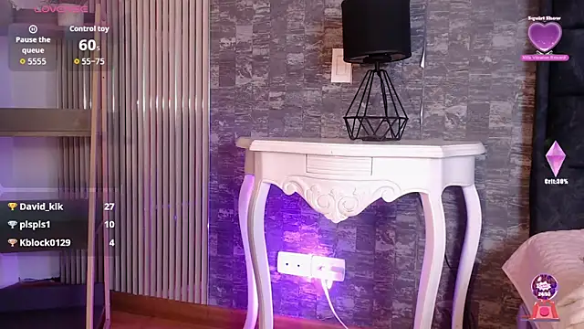 Keila_Fg élő XXX-chatje