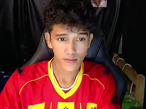 Chat XXX ao vivo de hugekenbigcock