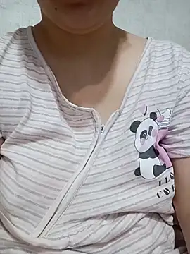 Emi_hot1 现场XXX聊天