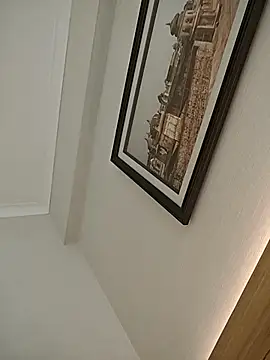 NakedMILFx Show in webcam