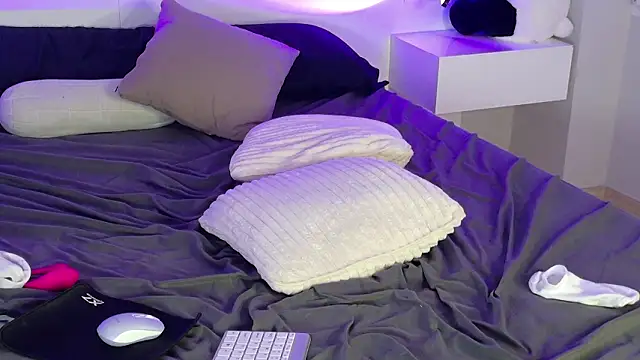 Chatroom XXX en direct de Kiralimme_