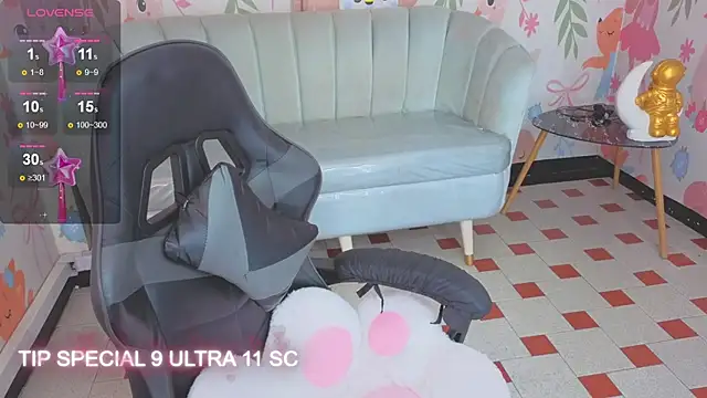 Paris09_v_'s Live XXX Chat