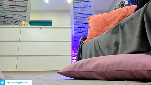 Chatroom XXX en direct de Reina_Cummings