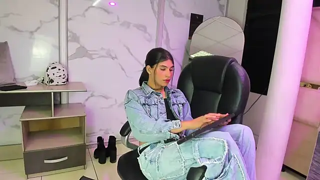 Show de Allisonts69 na webcam