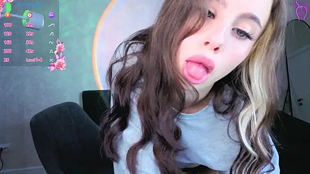 แชท XXX สดของ kristi_kitss