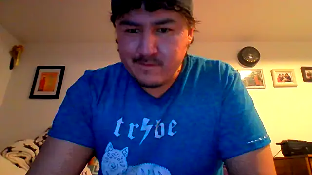 Bouncywarrior webkamerás műsora