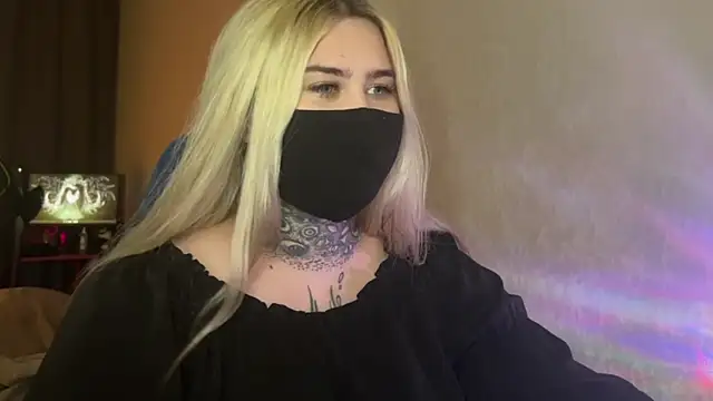 Xtoni_'s Live XXX Chat