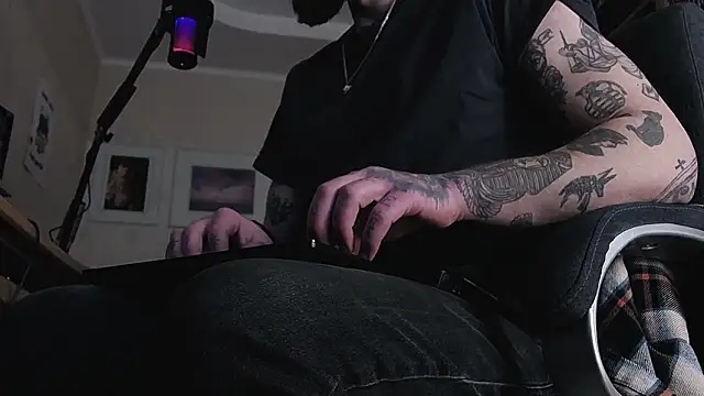 FindomJason Live XXX Chat